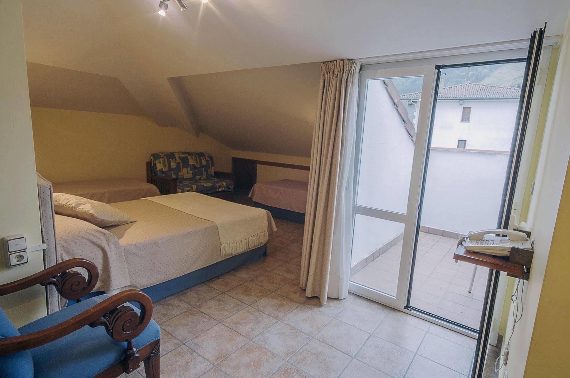 Hostal Jai Alai Leitza  Esterno foto