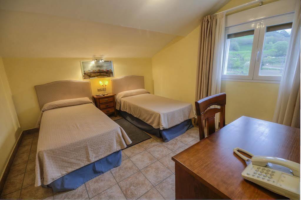 Hostal Jai Alai Leitza  Esterno foto